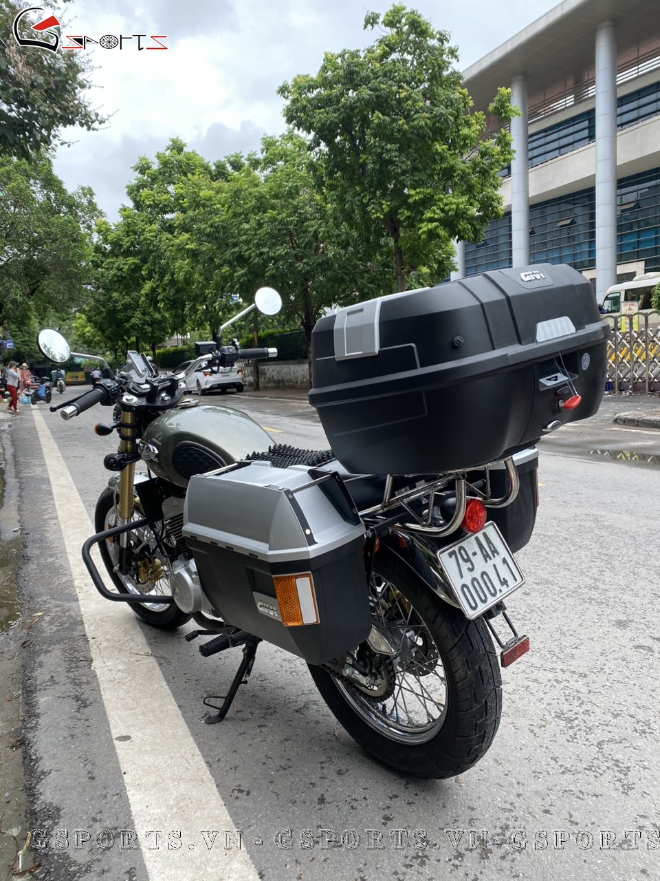 thung dung do Givi lap xe gpx 250 gsports 4