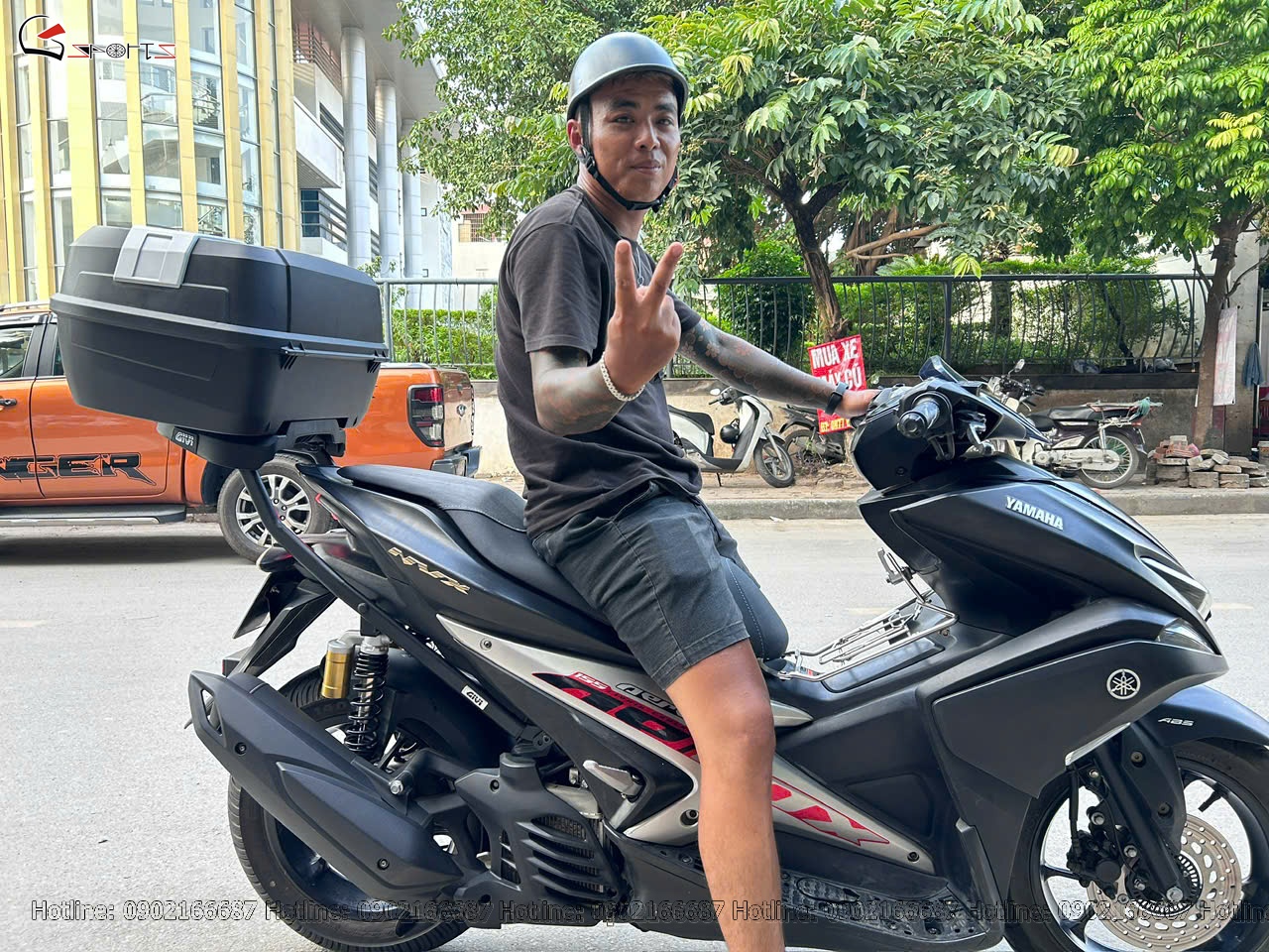 Thùng Givi B45NM lắp xe NVX thung givi b45nm lap xe nvx