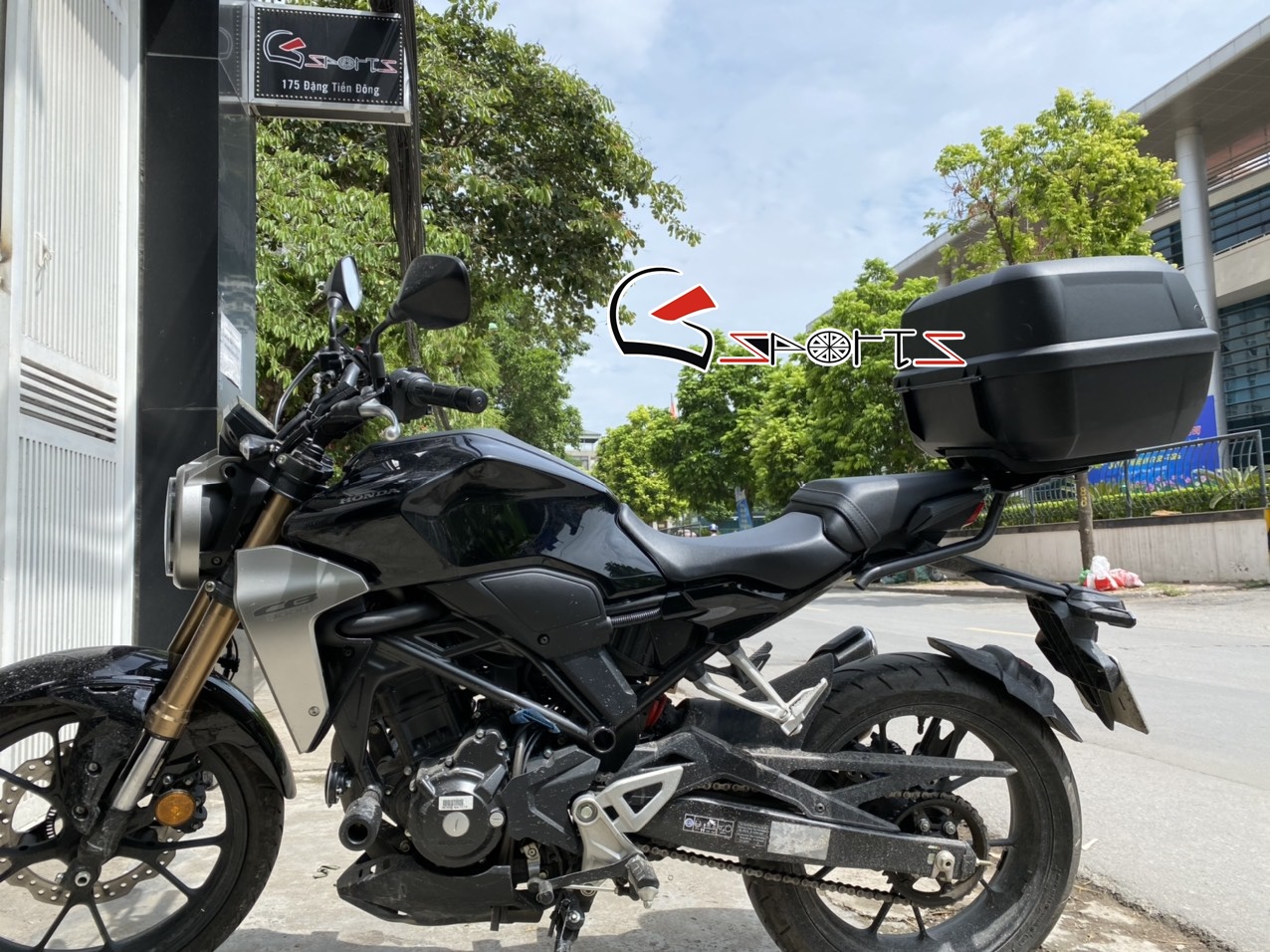 Thùng Givi E43NTL lắp xe CB300R thung givi e43ntl lap xe cb300r 5
