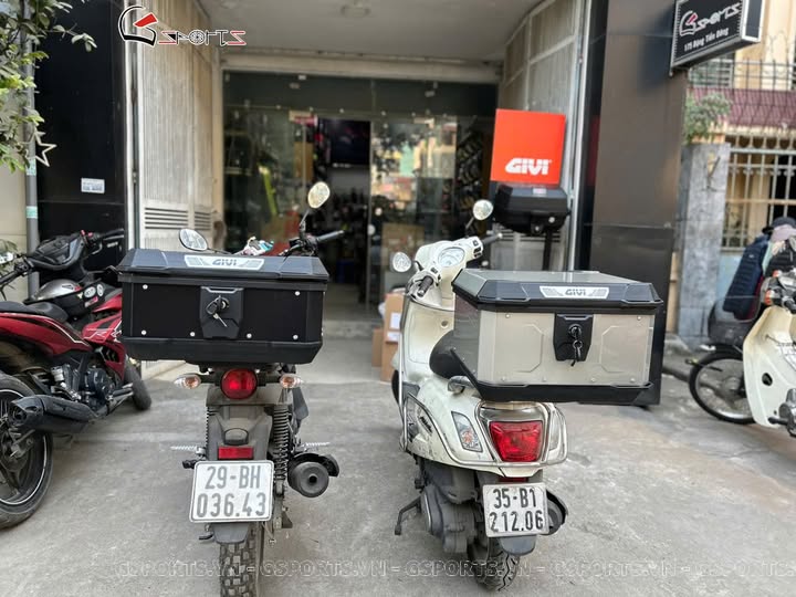 Thùng Givi chính hãng chống nước tuyệt đối.