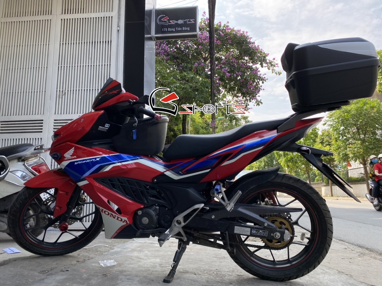 thung givi b32n lap cho xe winnerx 10
