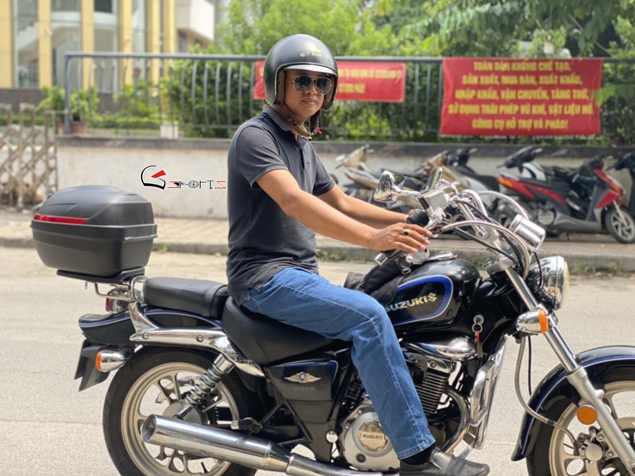 thung xe may givi b270n gsports av 3