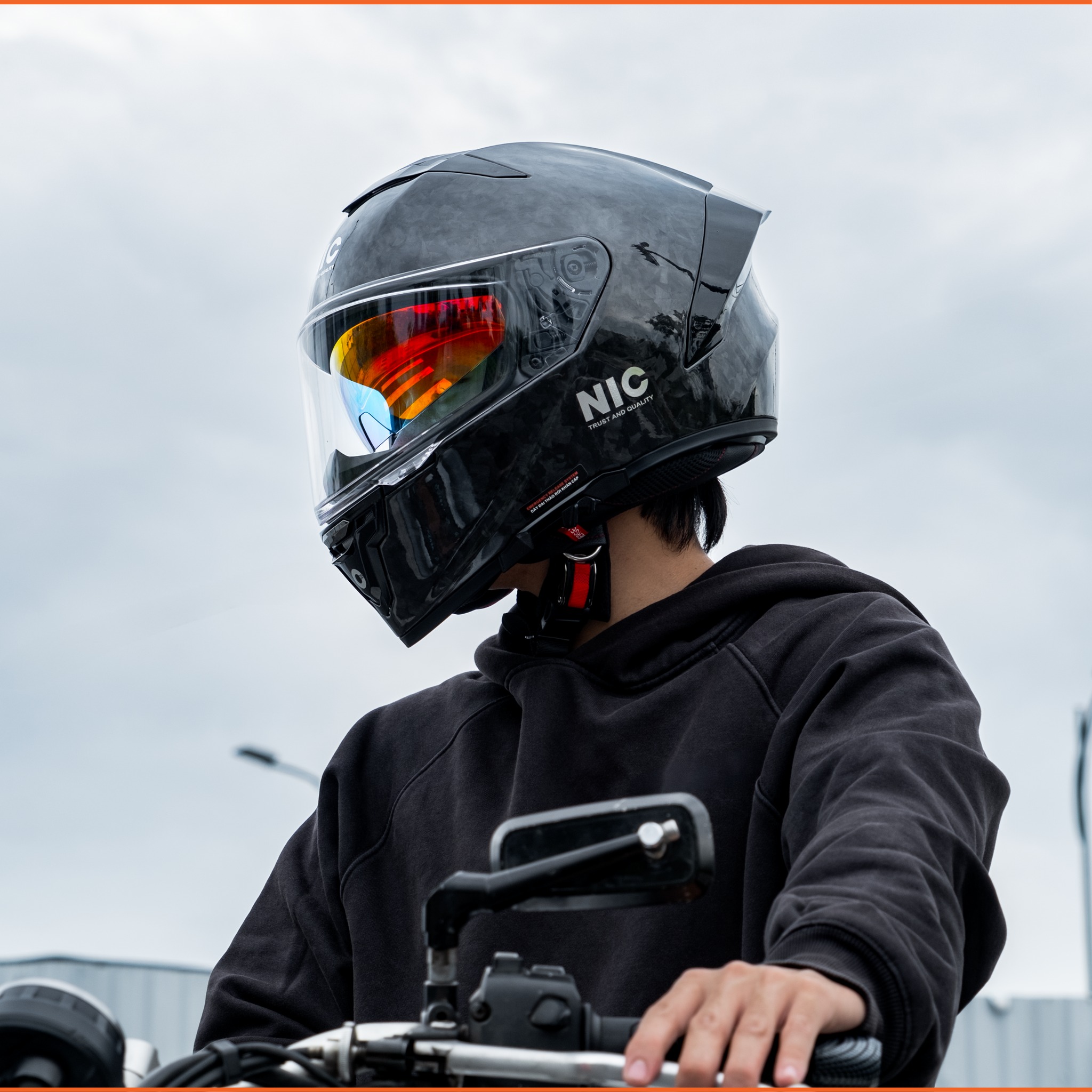 Mu bao hiem NIC N01 carbon hai kinh 1
