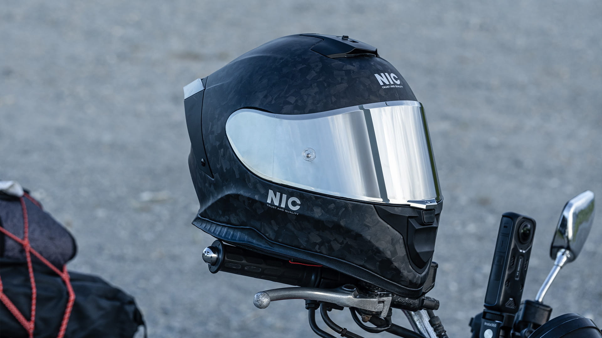 Mu bao hiem NIC N02 carbon chinh hang.