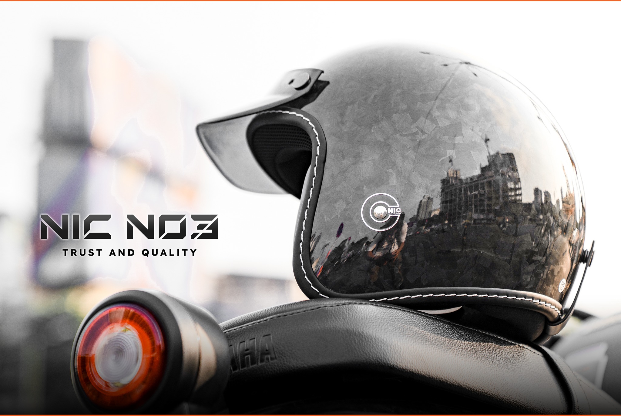 Mu bao hiem NIC N03 CARBON duong pho. Mu bao hiem NIC N03 CARBON duong pho.