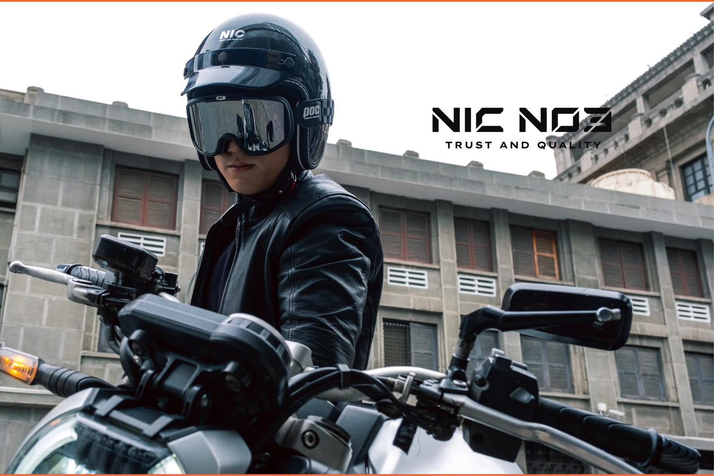 Mu bao hiem NIC N03 carbon sieu nhe. 1 Mu bao hiem NIC N03 carbon sieu nhe. 1