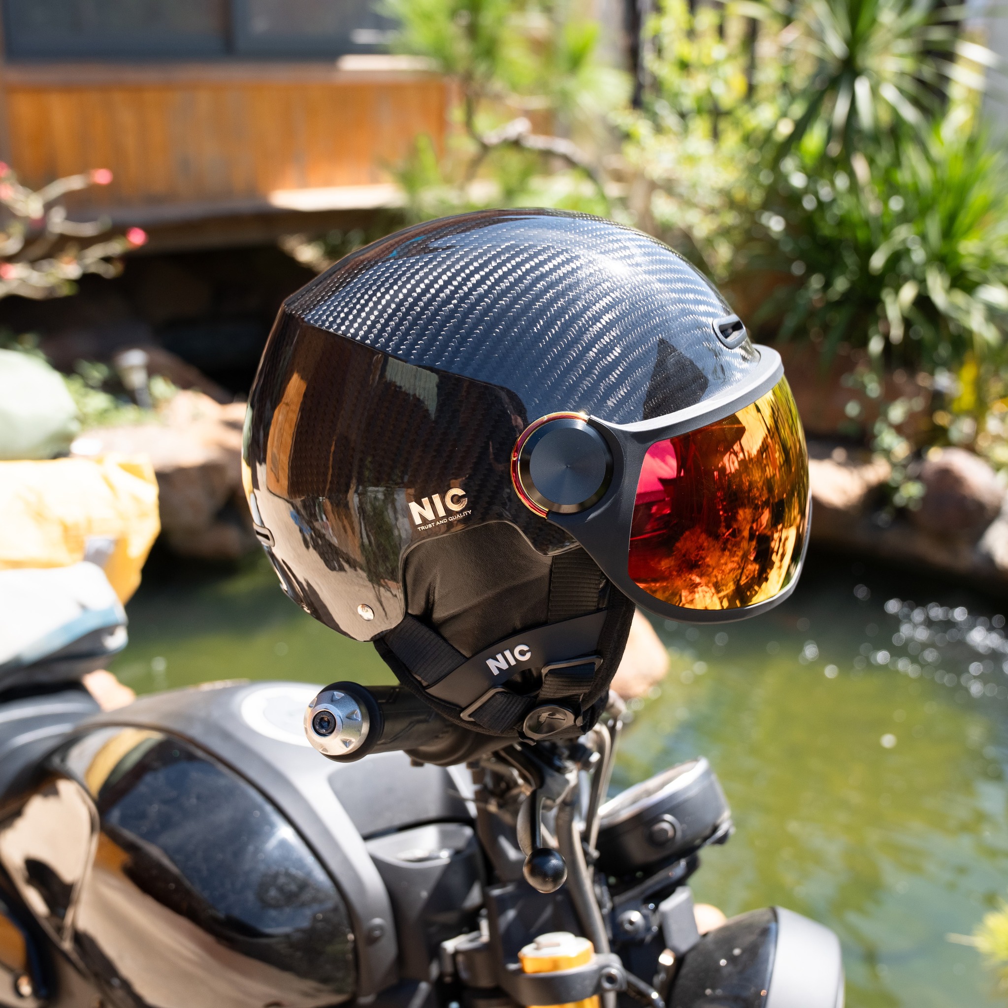 Mu bao hiem NIC N12 carbon sieu nhe Mu bao hiem NIC N12 carbon sieu nhe