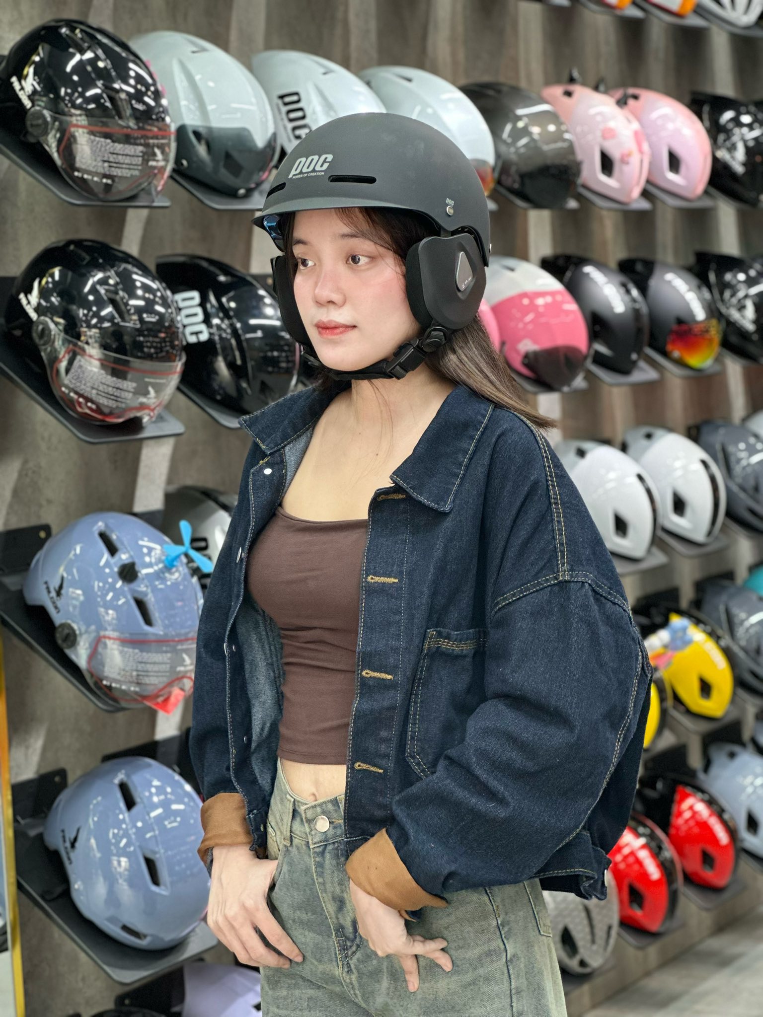 Mu bao hiem POC duoc gioi tre ua chuong tai thi truong Viet.