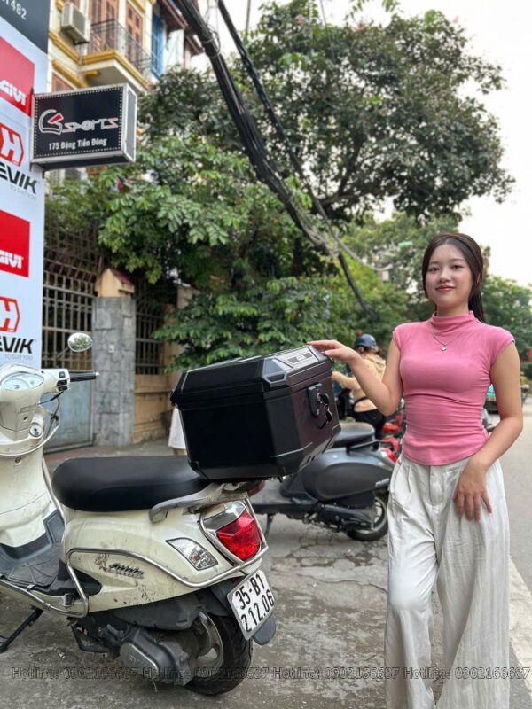 thung xe may givi u37n 1