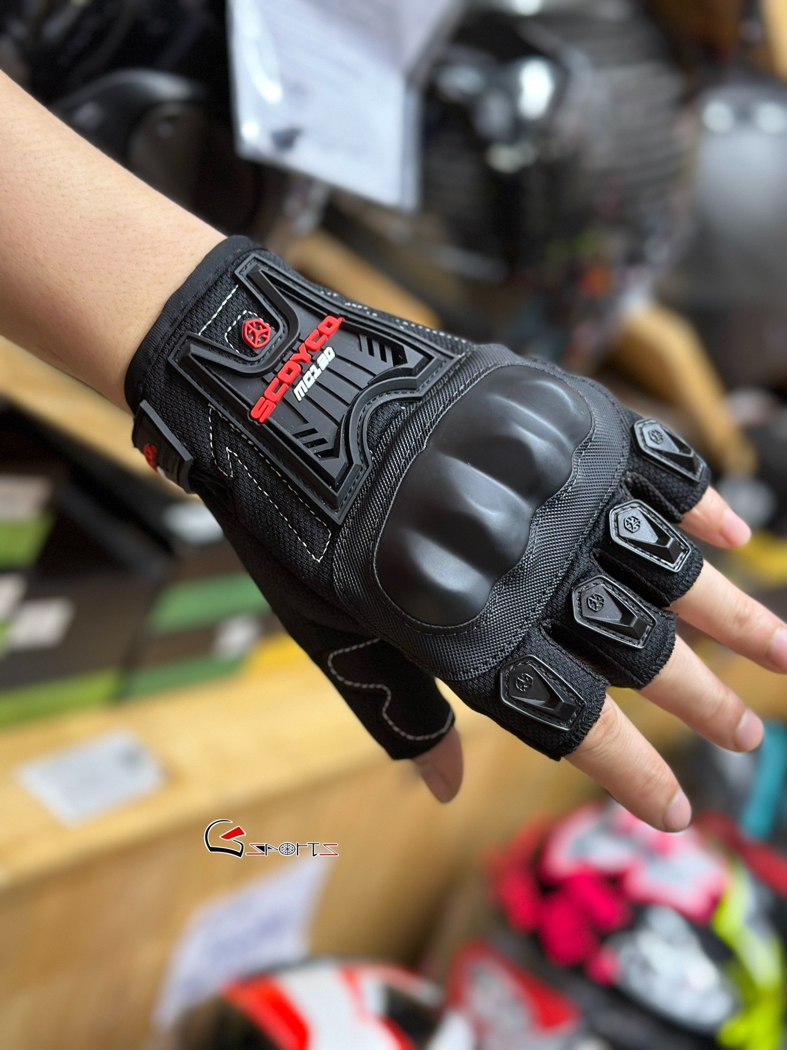 Gang tay SCOYCO MC12D