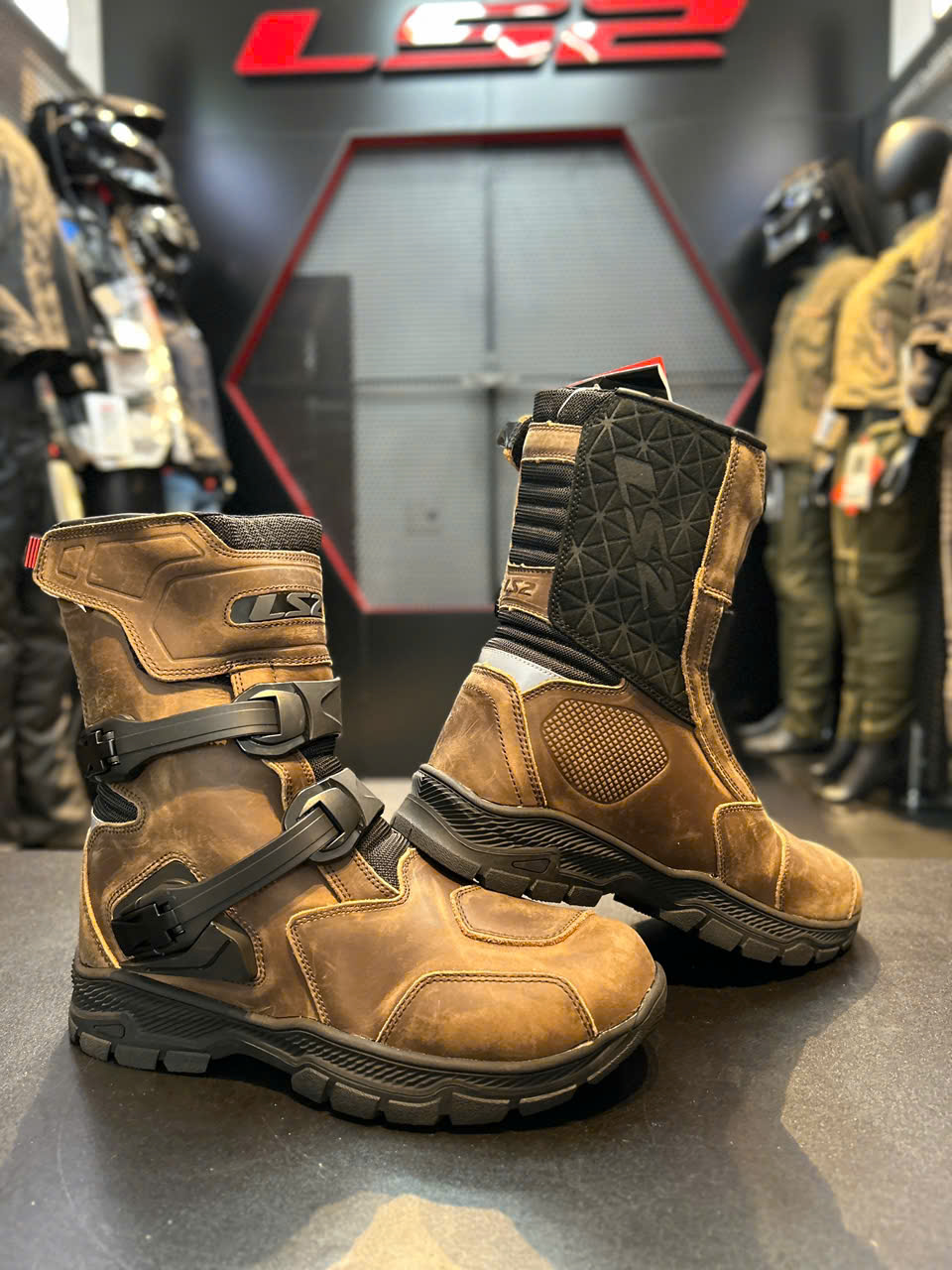 giay motor ls2 adventure chinh hang 3 giay motor ls2 adventure chinh hang 3