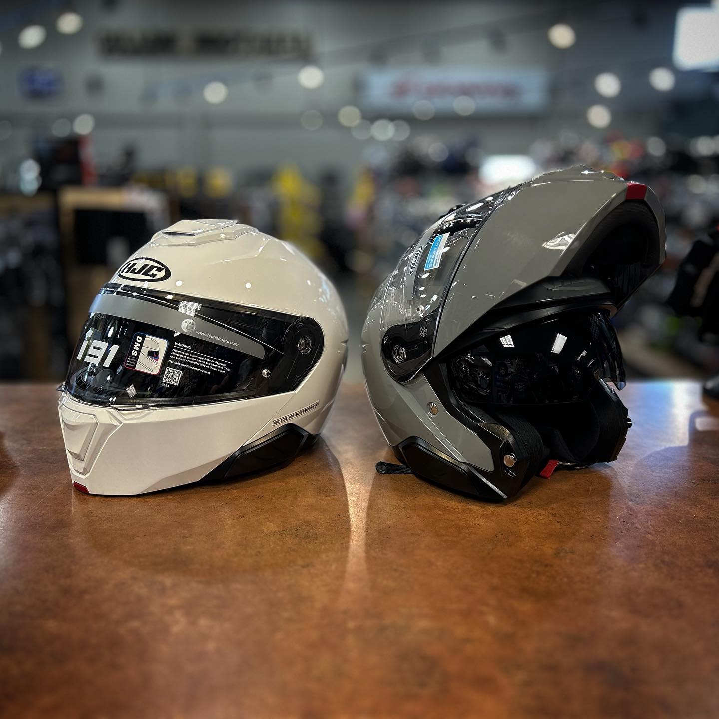 Mu bao hiem HJC C91 chinh hang. Mu bao hiem HJC C91 chinh hang.