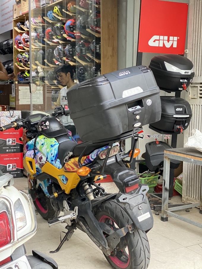 Thùng Givi 33 lít B33N2M có độ bền cao và bảo hành lâu dài msx125 lap thung sau givi gsports 3