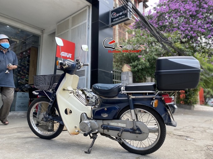 thung givi b32n lap xe cub 50 5