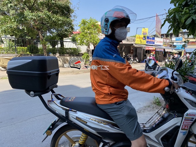 thung givi b32n xe waversx 3
